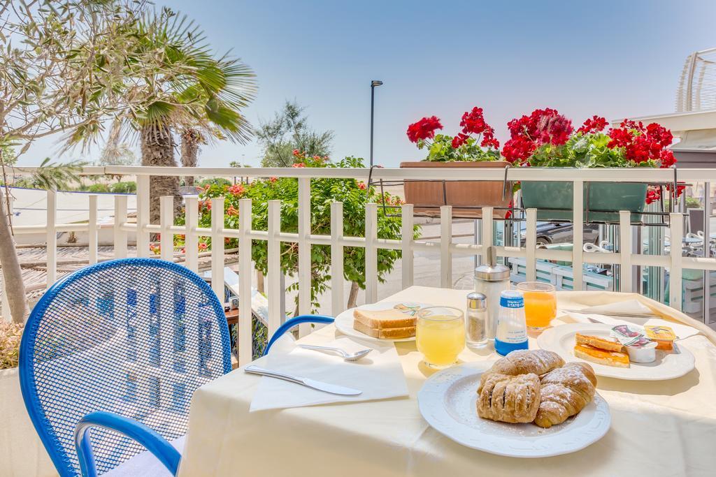 Hotel Garni' Serena Caorle Exterior foto