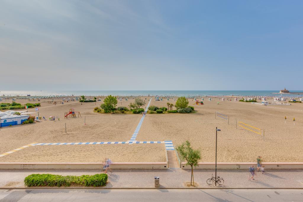Hotel Garni' Serena Caorle Exterior foto
