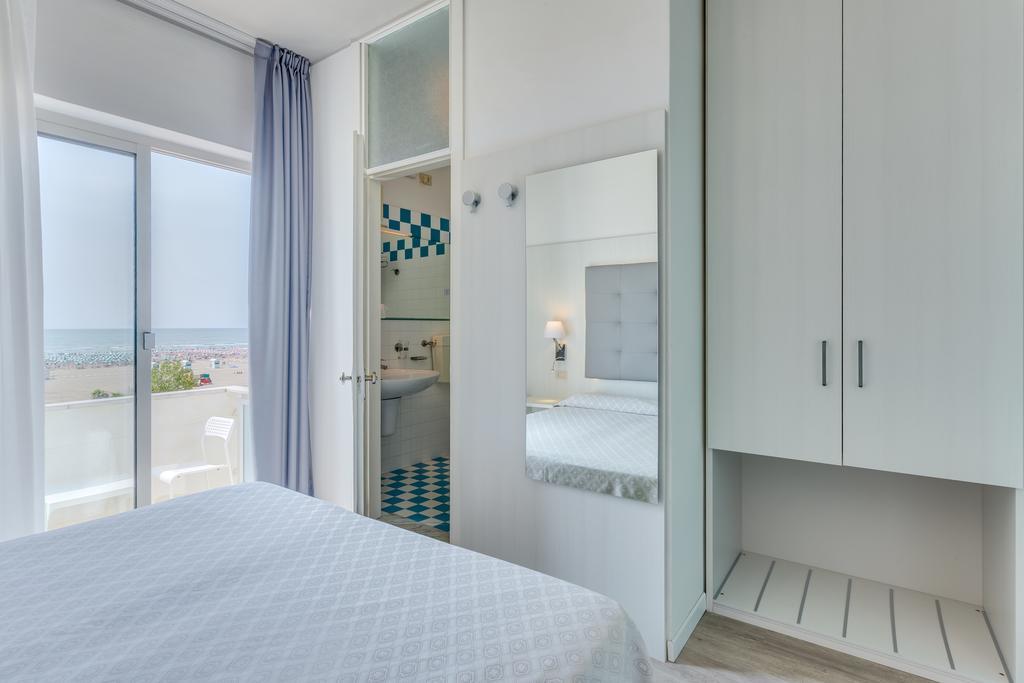 Hotel Garni' Serena Caorle Exterior foto