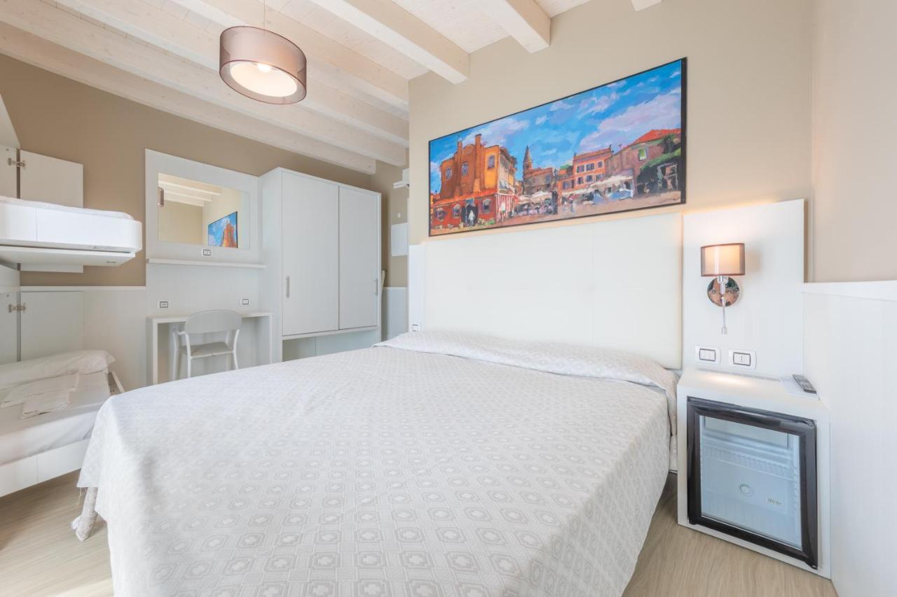 Hotel Garni' Serena Caorle Exterior foto