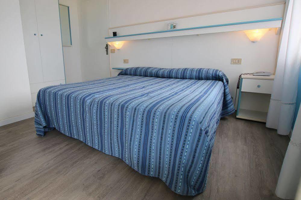 Hotel Garni' Serena Caorle Exterior foto